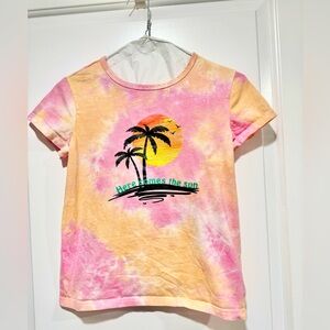 Girls, short sleeved, tie-dye, palm tree, graphic, T-shirt. Size 12.